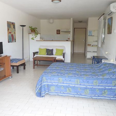 Au Meuble Des Roches Apartment Сен Жилс ле Бен Екстериор снимка