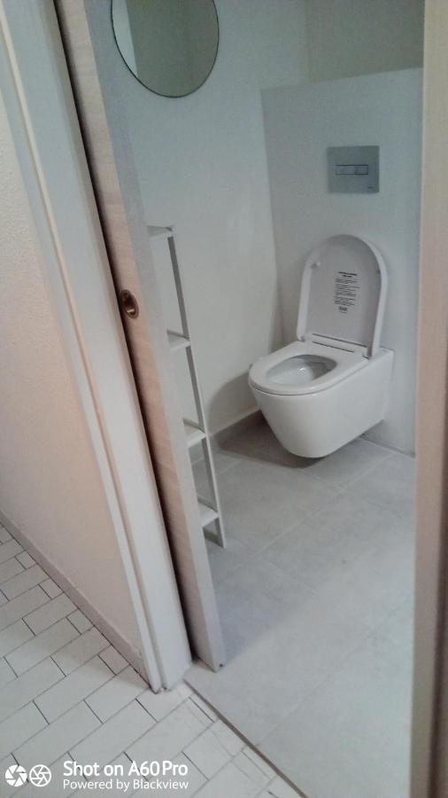 Au Meuble Des Roches Apartment Сен Жилс ле Бен Екстериор снимка