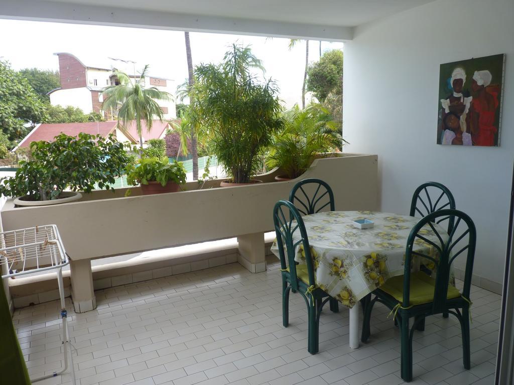 Au Meuble Des Roches Apartment Сен Жилс ле Бен Екстериор снимка